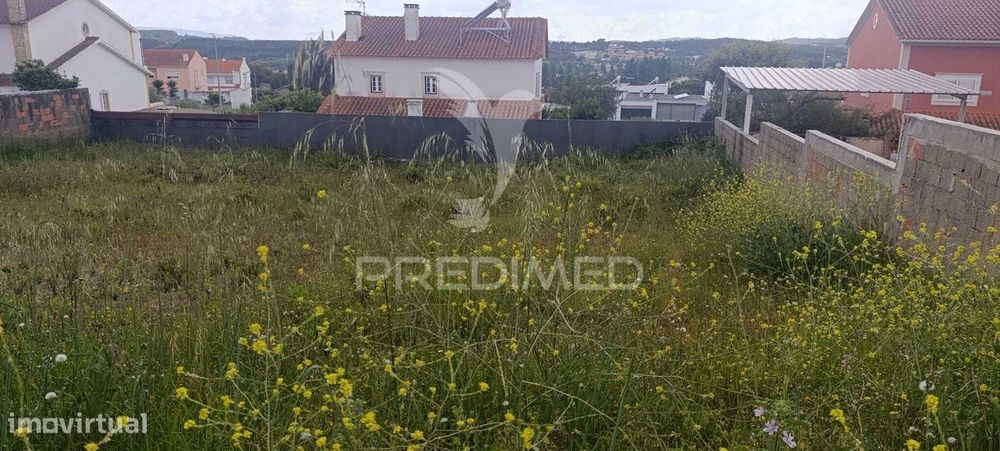 Lote de Terreno com 548.25 m2