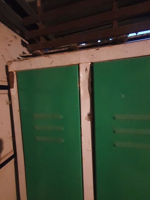 Szafka bhp pracownicza socjalna.