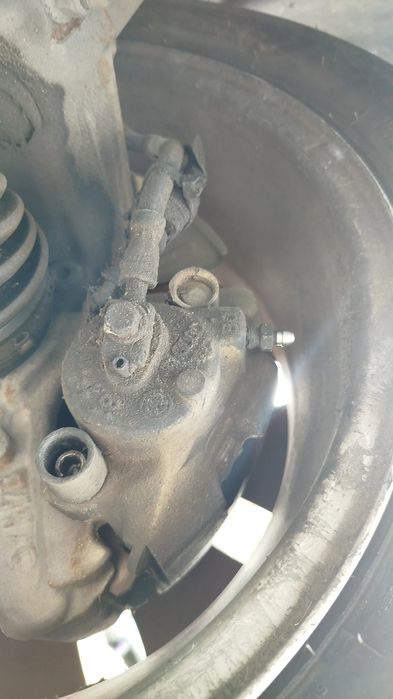 Pinça travão / maxila de travão frente esquerda AUDI A3 (8P1)