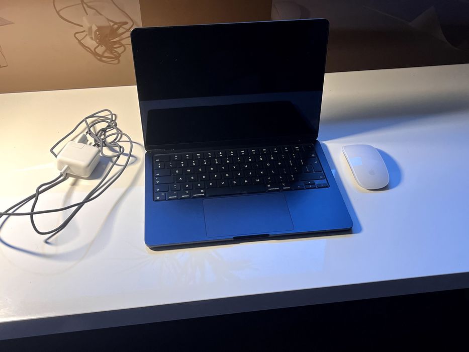MacBook Air M3 16Gb 13,6''/ Stan Idealny