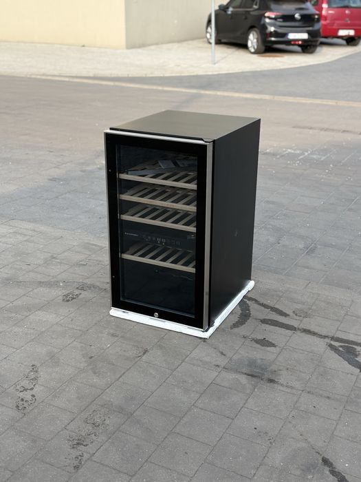 NOWA | Winiarka blaupunkt 84,5 cm  | 49 Butelek + Led | Gwarancja!