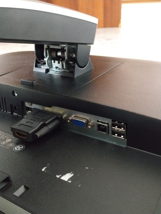 Monitor DELL 24'
