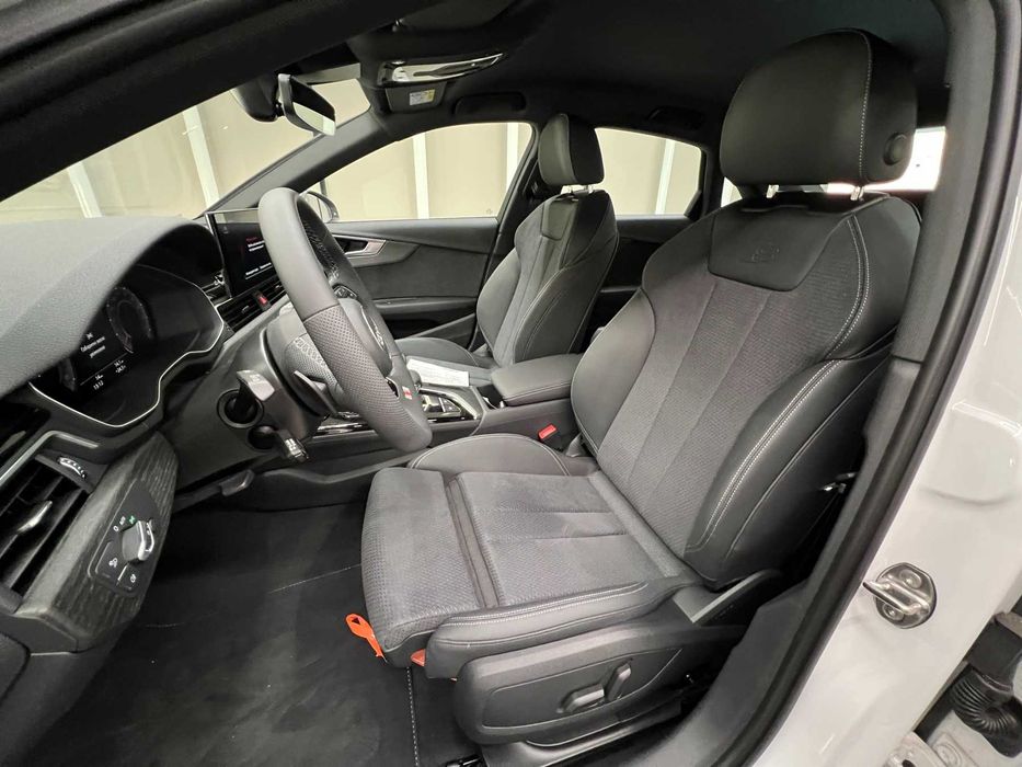 Продаю AUDI A4 B9.5 QUATTRO 2.0TDI (дизель) S-line 2022р, 41.000км