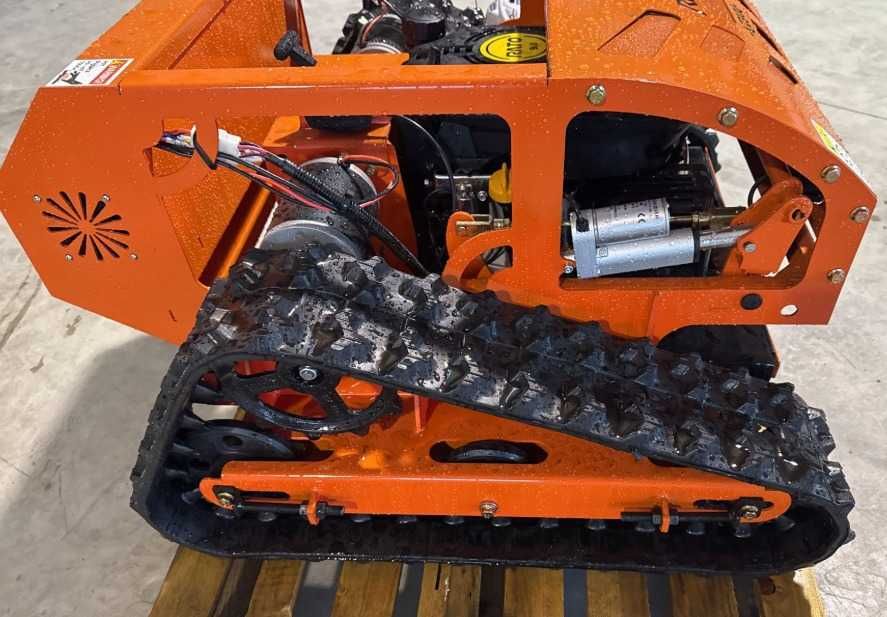 Corta-Relvas / Roçadora de Esteiras com Comando à Distância - Raptor VT900