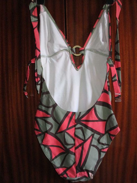 сдельный купальник