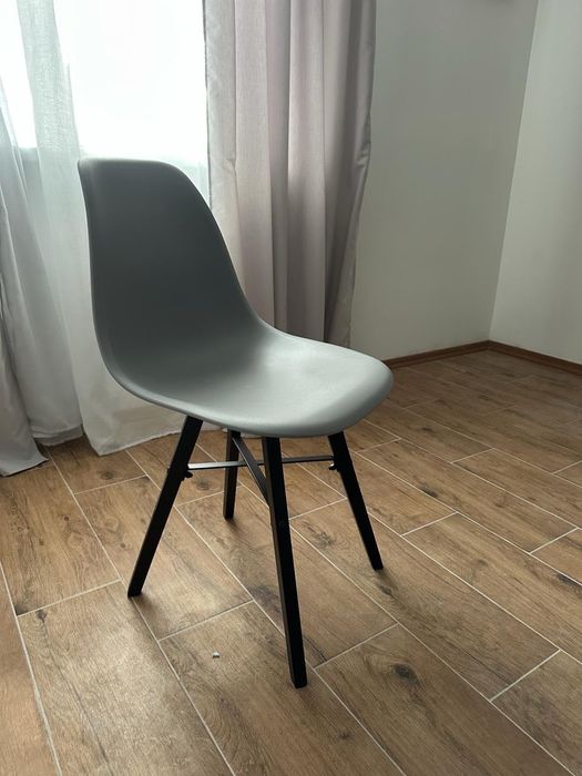 Стільці кухонні 3 штуки