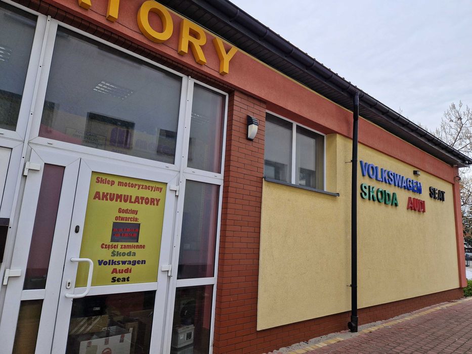 Lokal handlowo-usługowy 140 m2