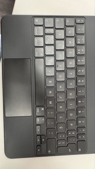 iPad Air 5ª gen + Apple Magic Keyboard + Apple Pencil 2ª gen