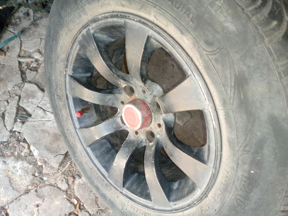 Тітани R13 б/у ваз