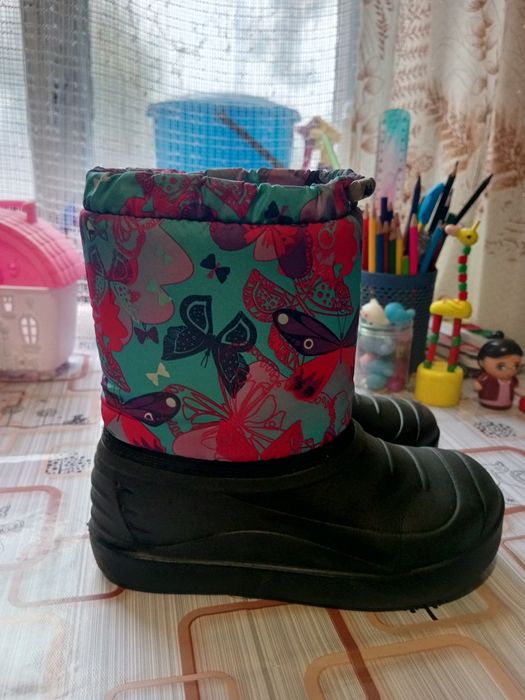 Чобітки для дівчинки 32р 19,5 см по стільці