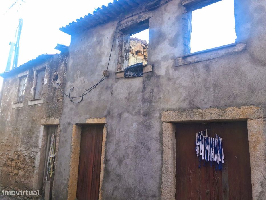 Casa Rústica para Remodelação – Almalaguês, Coimbra
