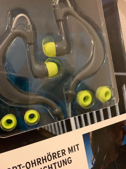 Nowe, zapakowane słuchawki z podświetleniem LED