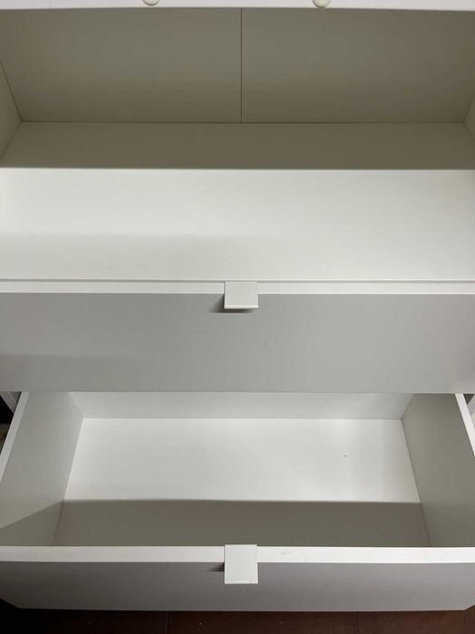 Armário IKEA VIHALS (como NOVO)
