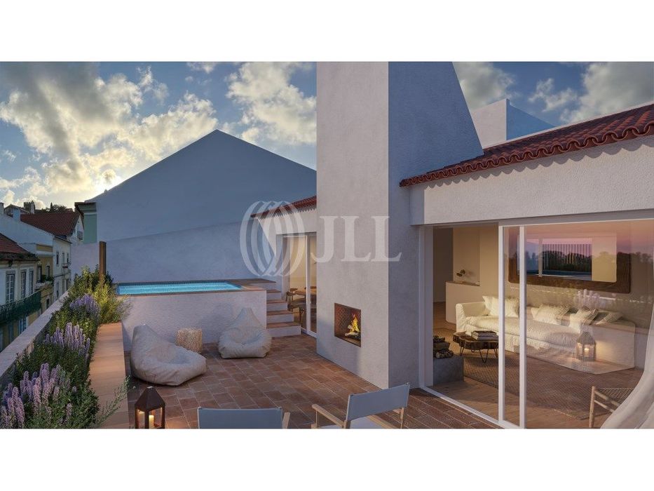 Prédio com T2 e T4 no centro histórico, Santiago do Cacém