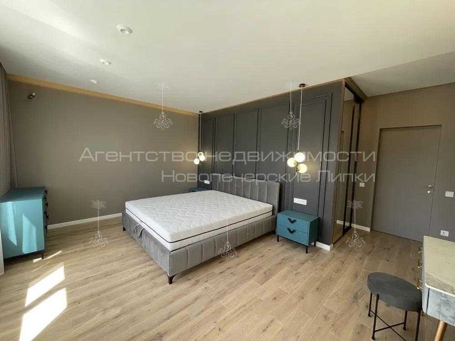 Продаж триповерхового таунхауса 290м2 в Козині КМ Montana Village