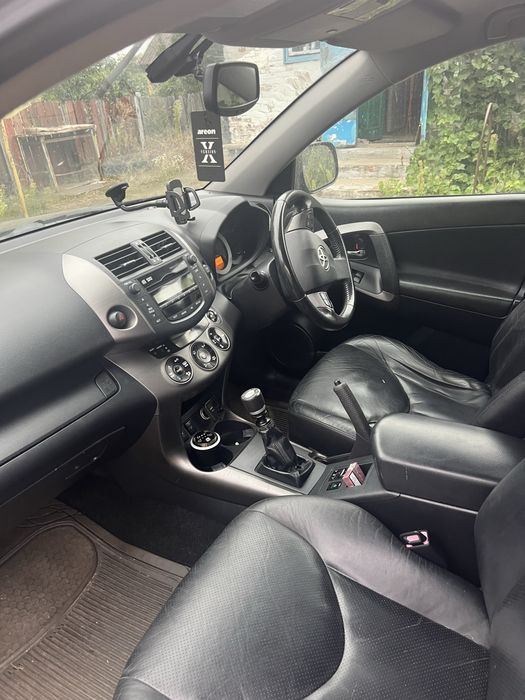 Продам Toyota rav4