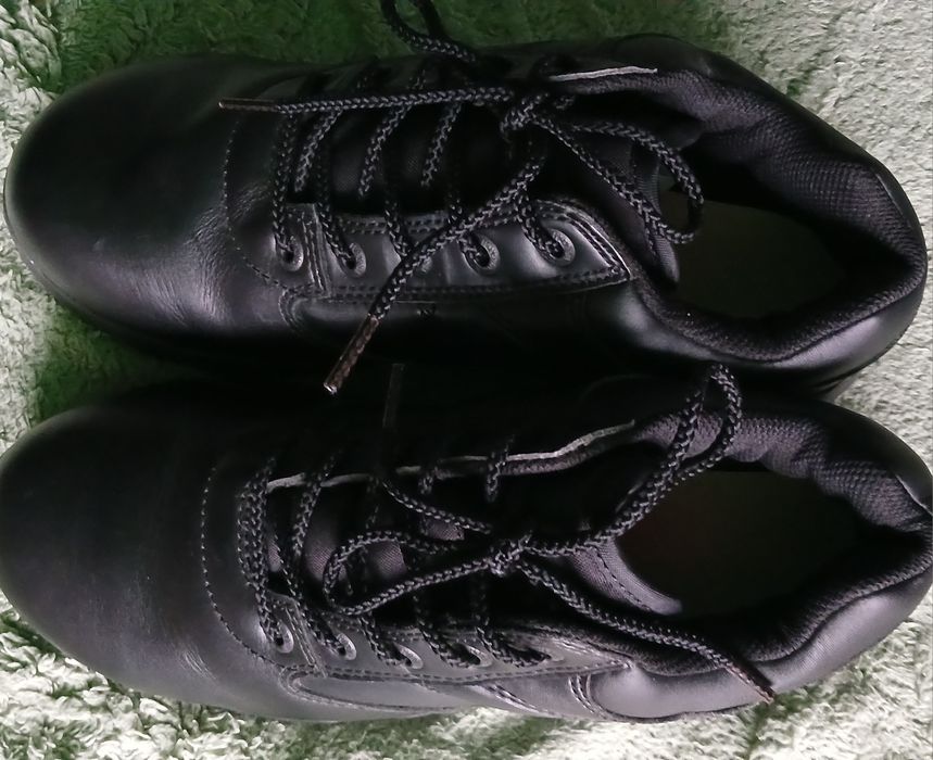 Кросівки MAGNUM 42 розмір