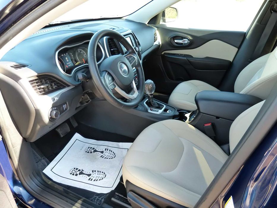 Jeep Cherokee      2016