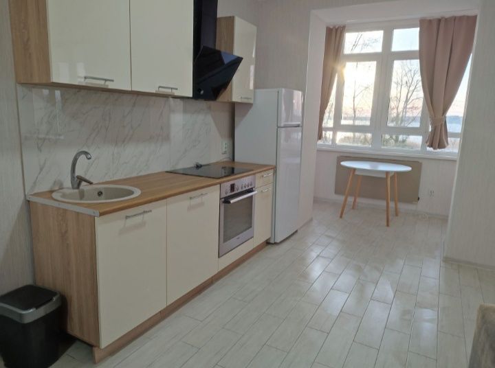 Сдам 1к студию в Новострое.Намыв,Свежий Евроремонт. Паркинг.