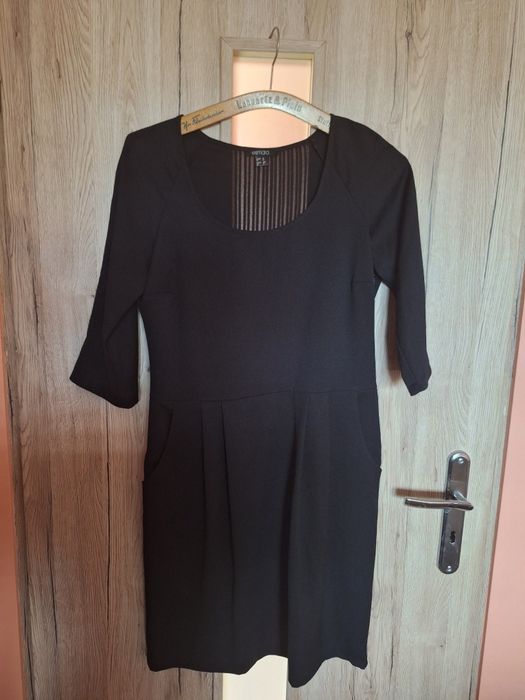 Sukienka czarna esmara
