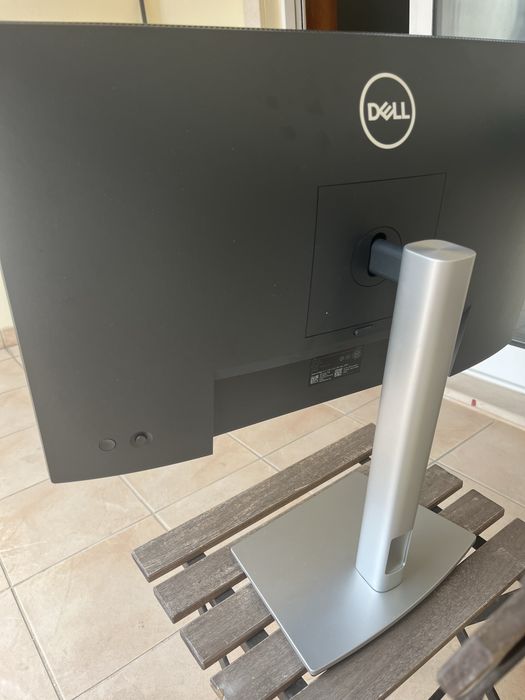 Monitor Dell P2422H giratorio