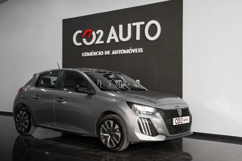 Peugeot e-208