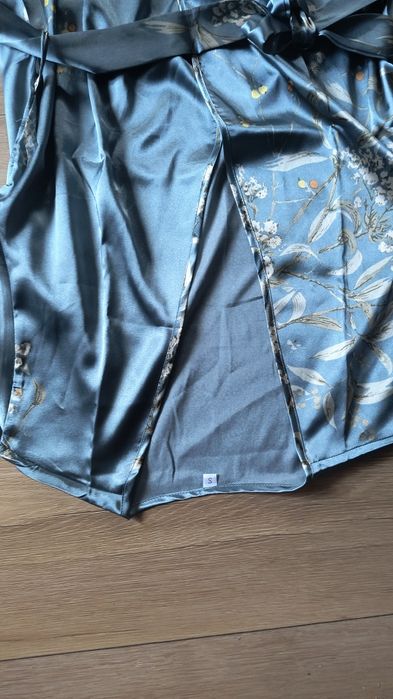 Zestawy satynowy szlafrok i koszulą nocna