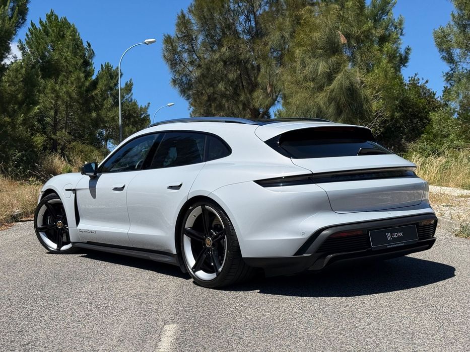 Porsche Taycan Sport Turismo Turbo S