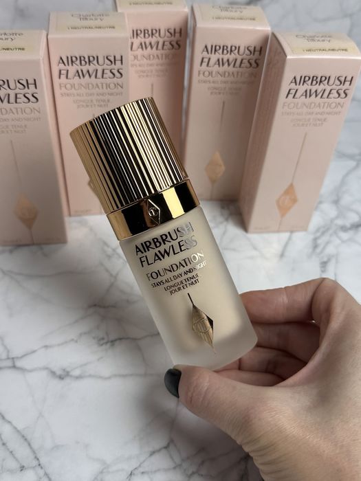 Тональний крем Charlotte Tilbury 1N 2N