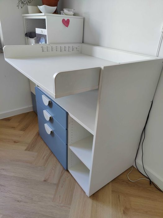 Przewijak SMÅSTAD z trzema szufladami