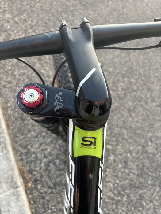 Cannondale F-Si Carbon Lefty – Tamanho M – Totalmente revista