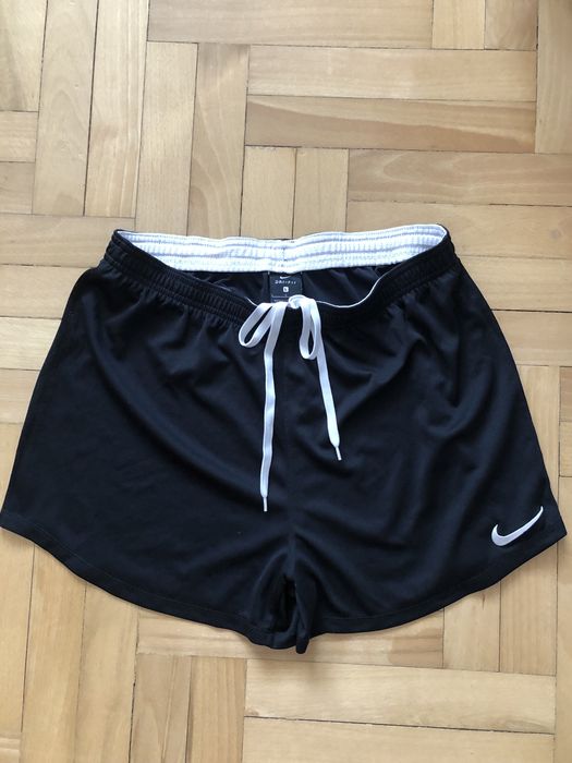Spodenki sportowe nike L