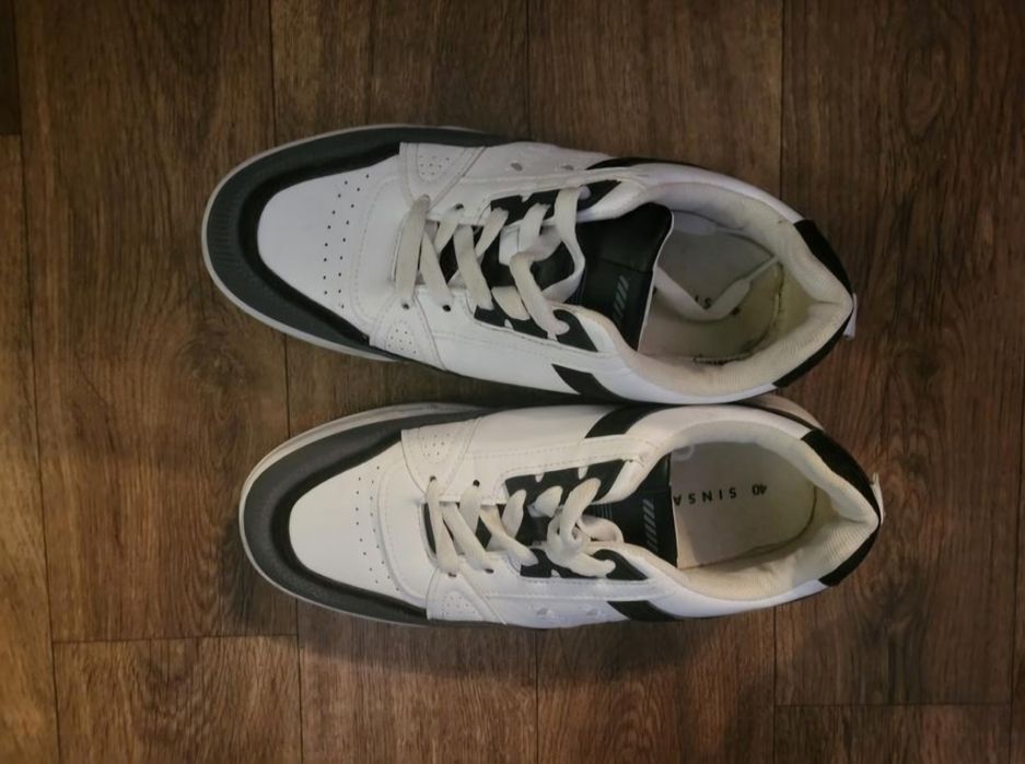 Кеды син сей. Черно белые