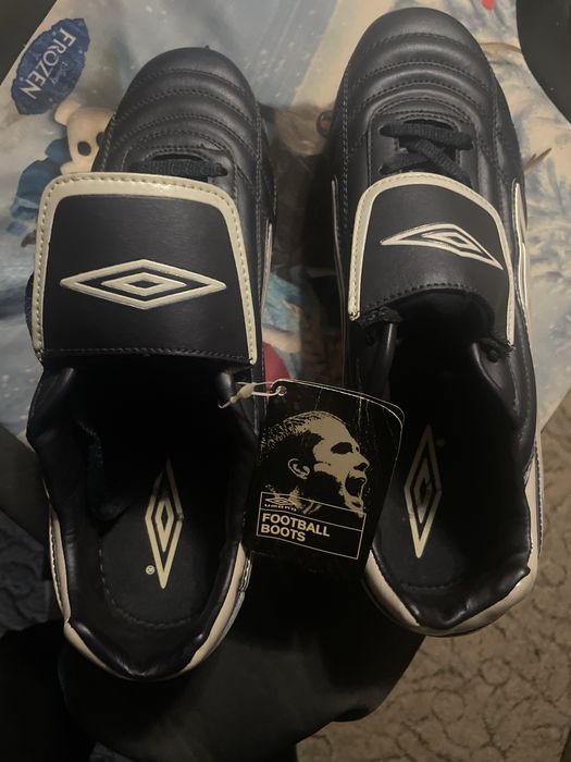 Спортивні бутси професіоналні