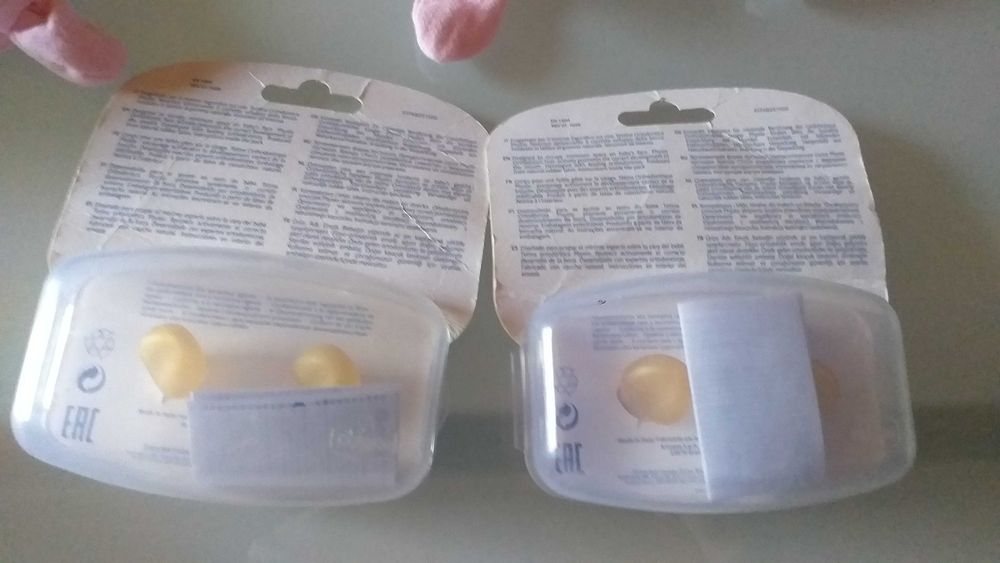 Diversos artigos novos CHICCO  e 2 fraldinhas