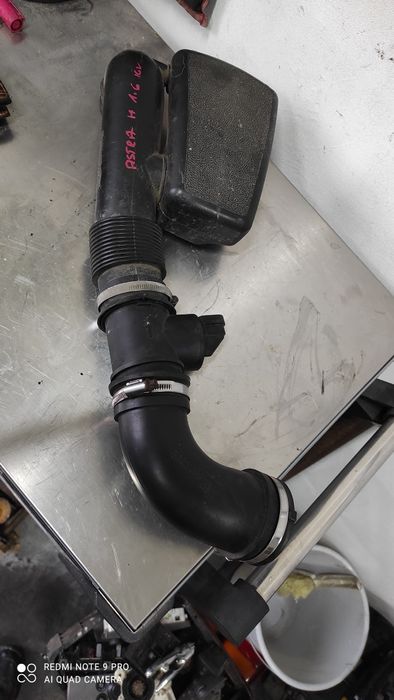 Opel Astra H 1,6 16v rura dolot powietrza