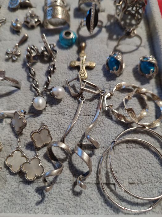 Срібні прикраси,