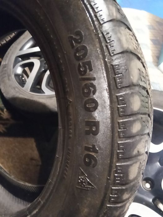 Продам на запаску 205/60/р16