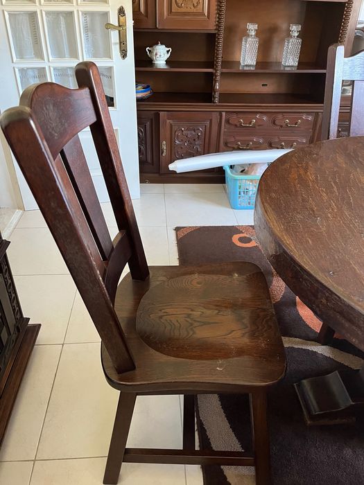 Mesa de jantar com 4 cadeiras