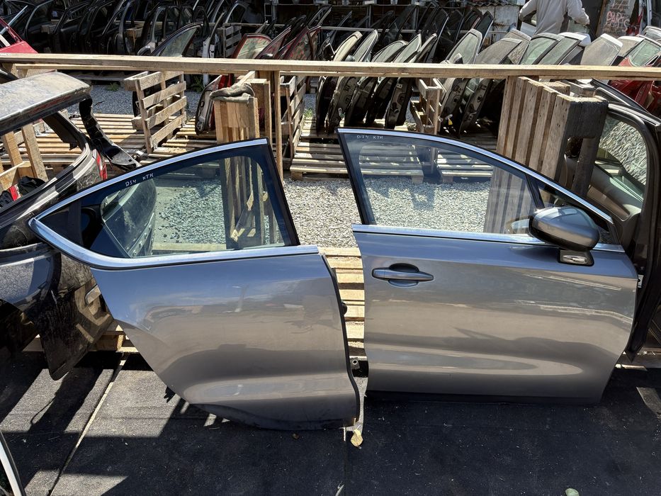 Передні та задні двері Citroen DS 4 Сітроен