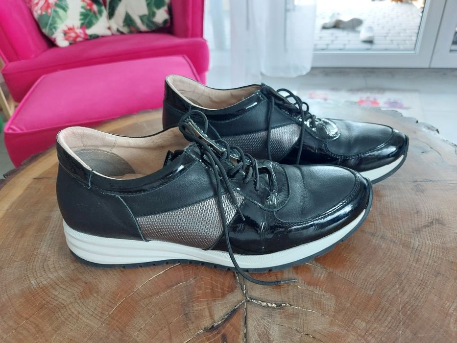 Buty sportowe Oleksy rozmiar 40 długość wkładki 26 cm