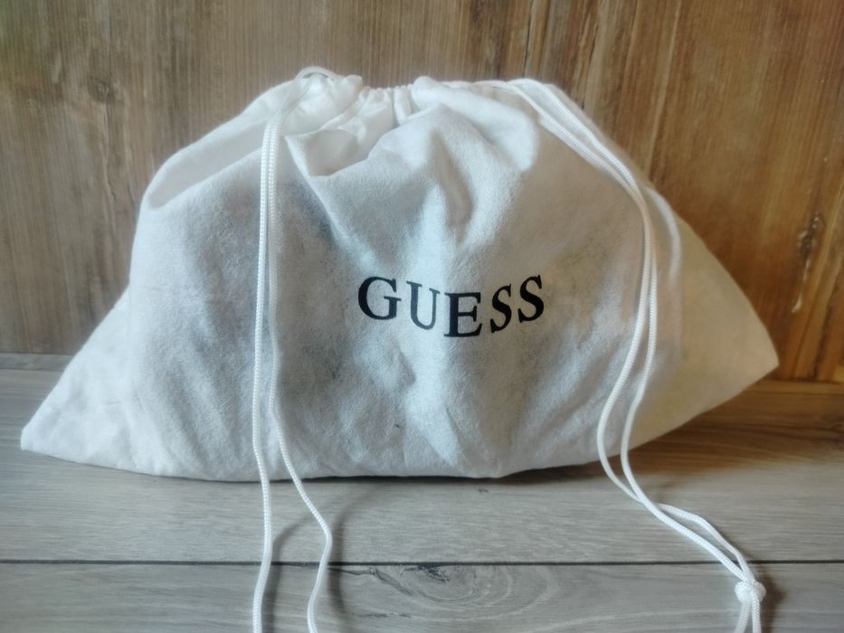 Torebka na ramię Guess Noelle Crossbody