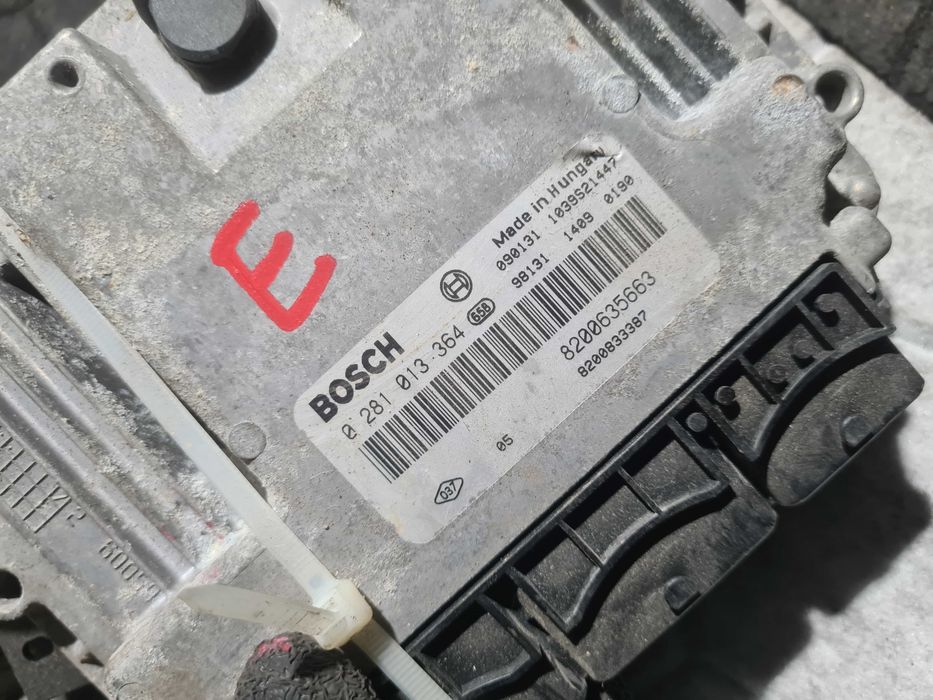 Renault Master II 2.5 zestaw startowy komputer sterownik silnika UCH pestka