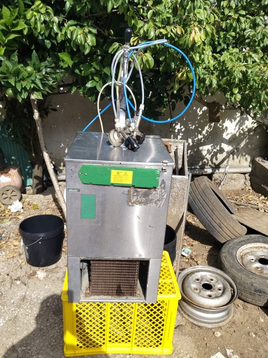 Máquina de cerveja a trabalhar
