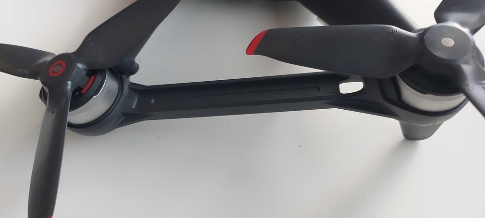 DJI FPV combo + (3 baterie, HUB, arm braces) - wylatane tylko 2h20min