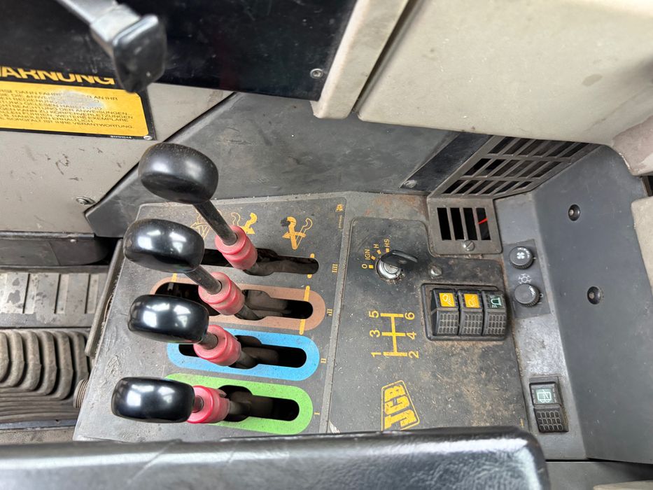 Ciągnik JCB Fastrac 1135