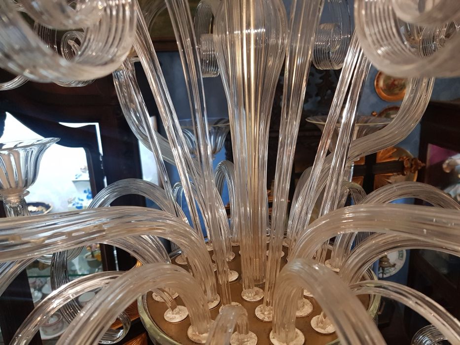 Imponente lustre, candeeiro veneziano