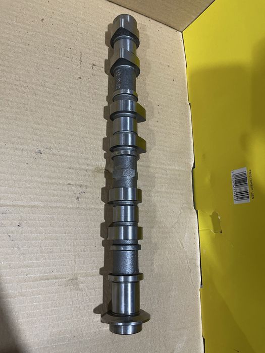 Розподільний впускний вал Camshaft Intake LH Huyndai 2.7L 24110-3E110