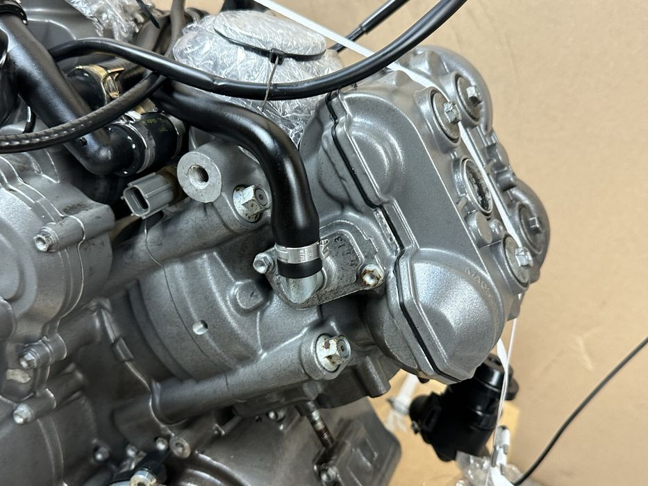 KTM 950 SM LC8 ADV Silnik Motor Engine