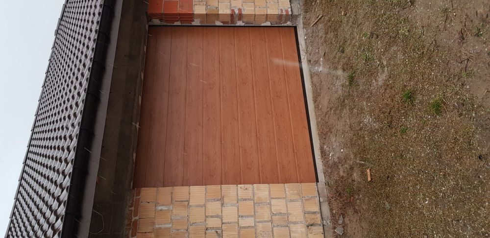 Brama garażowa segmentowa Bramy garazowe przemysłowe producent